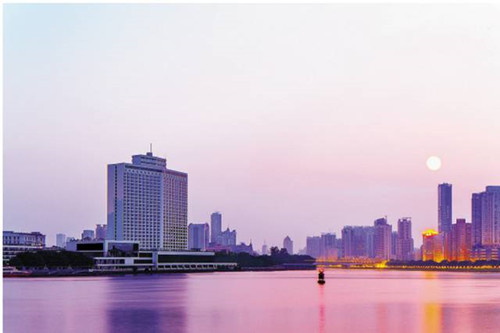 園冶杯專業(yè)獎:白天鵝賓館更新改造景觀設(shè)計