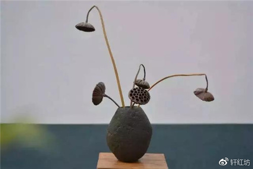 茶道，缺少插花不成雅致