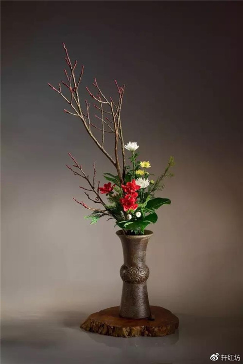 茶道，缺少插花不成雅致