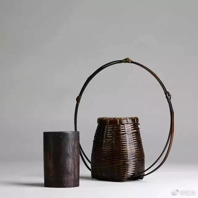 茶道，缺少插花不成雅致