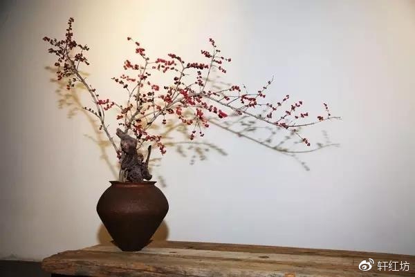 茶道，缺少插花不成雅致