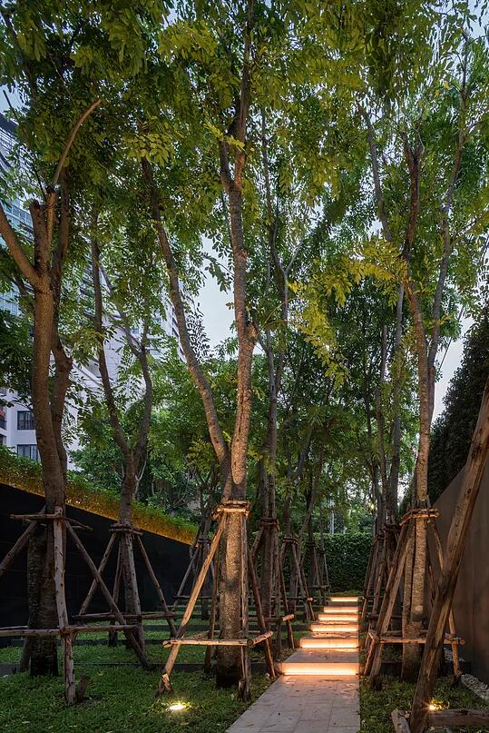 泰國曼谷Sindhorn住宅景觀設計