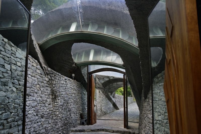 輕井澤石之教堂：內村鑒三記念堂