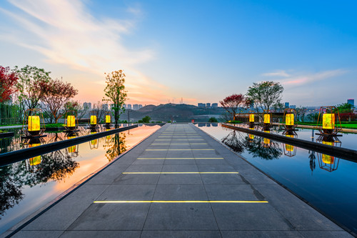 鉑悅瀾庭：南濱鉑金歲月 悅賞山水瀾庭