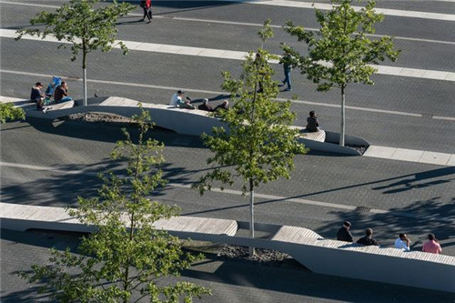 園林景觀中的休閑坐凳綻放著設計的魅力