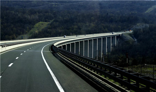 “十六湖國(guó)家公園”撫慰人內(nèi)心的是純粹自然
