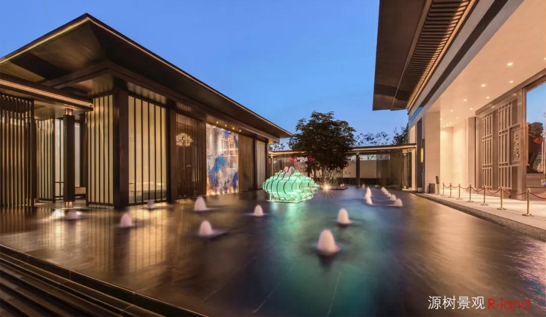 天成嶺秀 :時(shí)尚奢雅,宛若天成的極致解讀