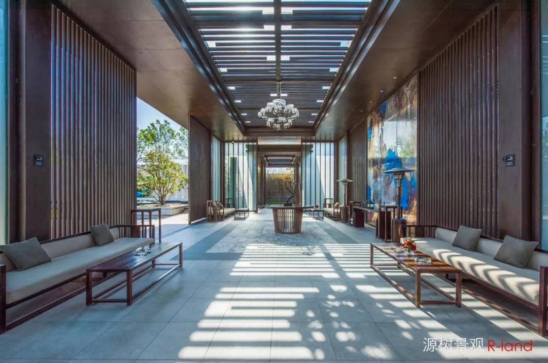 天成嶺秀 :時(shí)尚奢雅,宛若天成的極致解讀