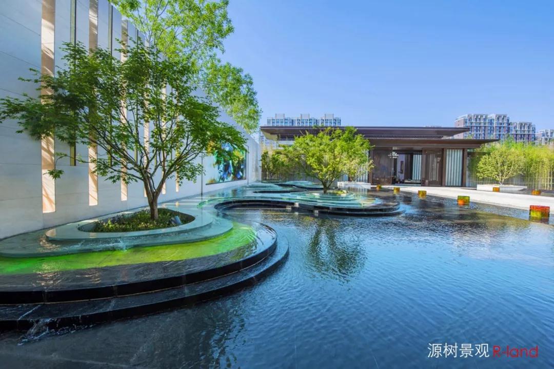 天成嶺秀 :時(shí)尚奢雅,宛若天成的極致解讀