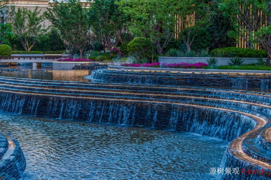 天成嶺秀 :時(shí)尚奢雅,宛若天成的極致解讀