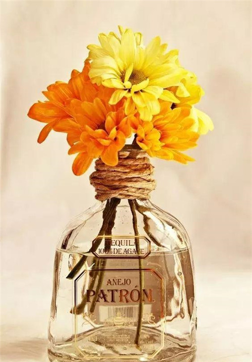 這樣插花,即使花謝了屋子依然會很美