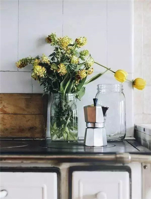 這樣插花,即使花謝了屋子依然會很美