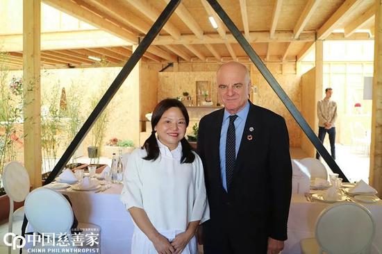 “慈善女王”何巧女的百億諾捐疑云