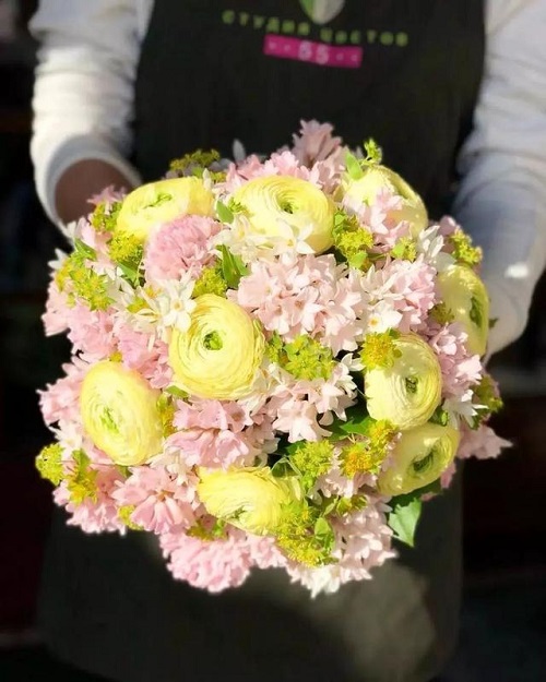 簡單又好看——八大花藝配色法