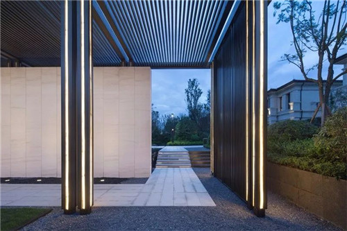 笛東臻品 財信 · 賴特與山