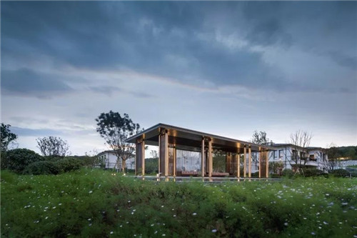 笛東臻品 財信 · 賴特與山