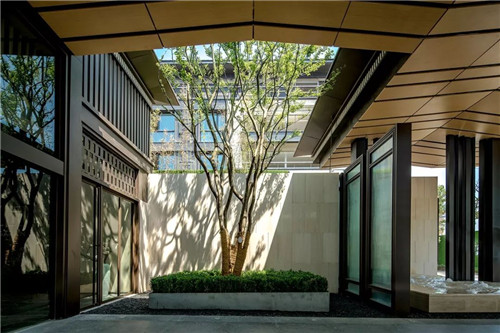 奧雅作品:園子里的揚(yáng)州