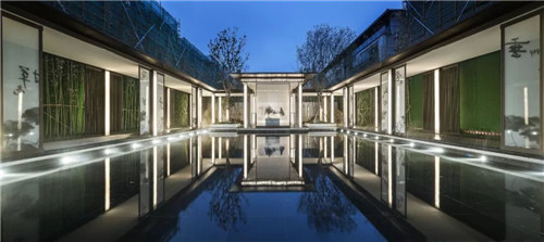 奧雅作品:園子里的揚(yáng)州