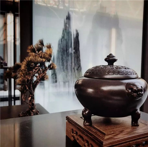 奧雅作品:園子里的揚(yáng)州