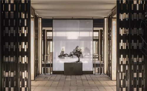 奧雅作品:園子里的揚(yáng)州