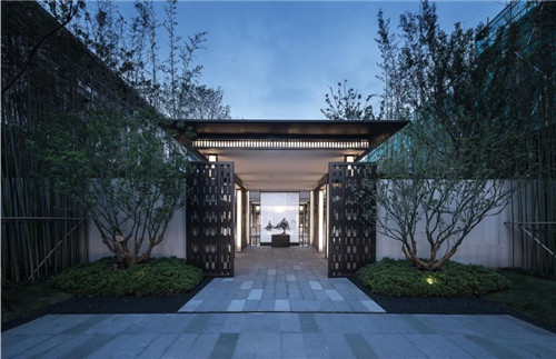 奧雅作品:園子里的揚(yáng)州