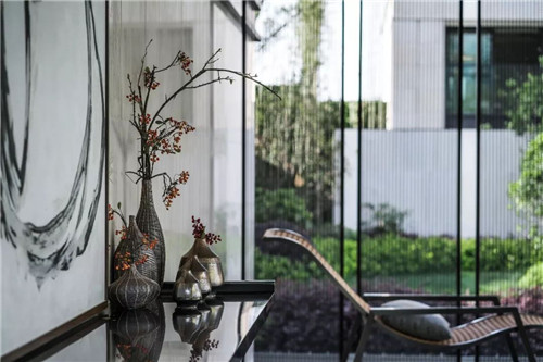 奧雅作品:園子里的揚(yáng)州