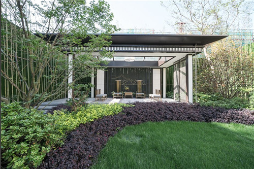 奧雅作品:園子里的揚(yáng)州