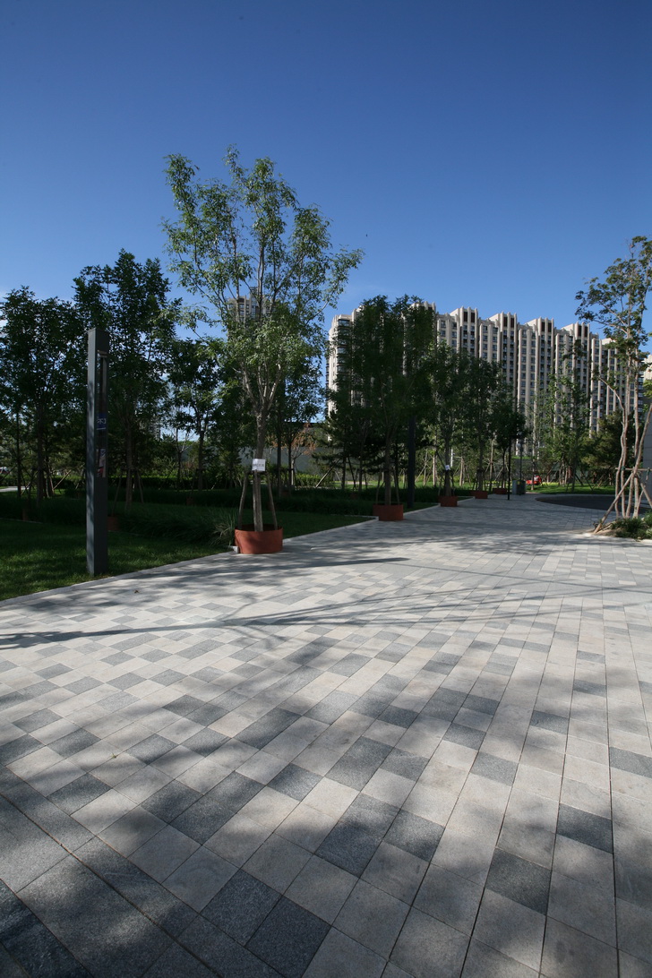 章俊華作品：規整中的非規整——常楹公元商務中心景觀設計