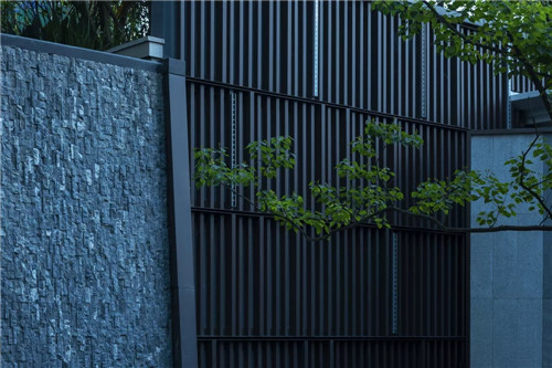 湖山有容,退貯溪谷——重慶弘陽·天宸一品