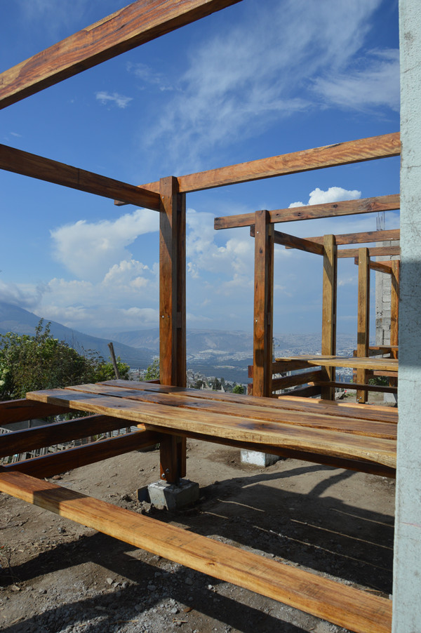 如何利用場地現有資源進行系統建造