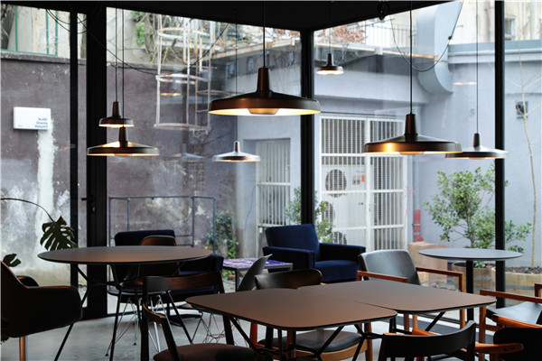 烏拉尼亞影劇院