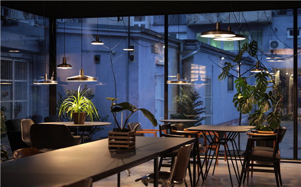 烏拉尼亞影劇院