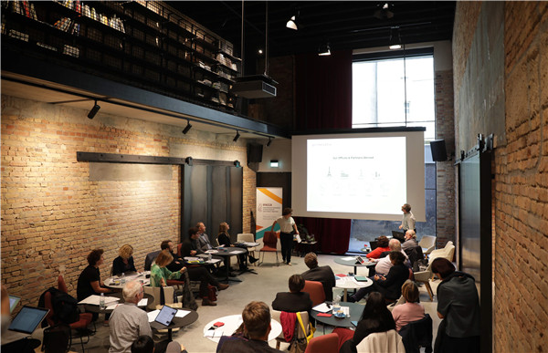 烏拉尼亞影劇院