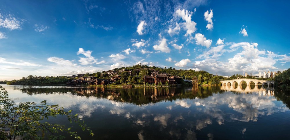 重慶園博園風雨廊橋向全社會公開征集楹聯