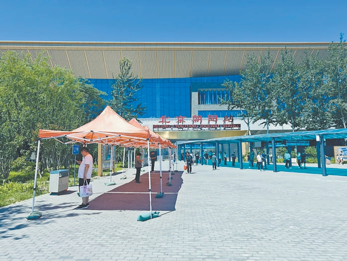 北京:各大火車站打造“清涼站區”