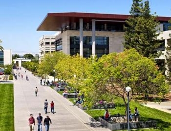 美國(guó)湯姆里德景觀設(shè)計(jì)事務(wù)所之斯坦福醫(yī)學(xué)院藝術(shù)上的發(fā)現(xiàn)之路