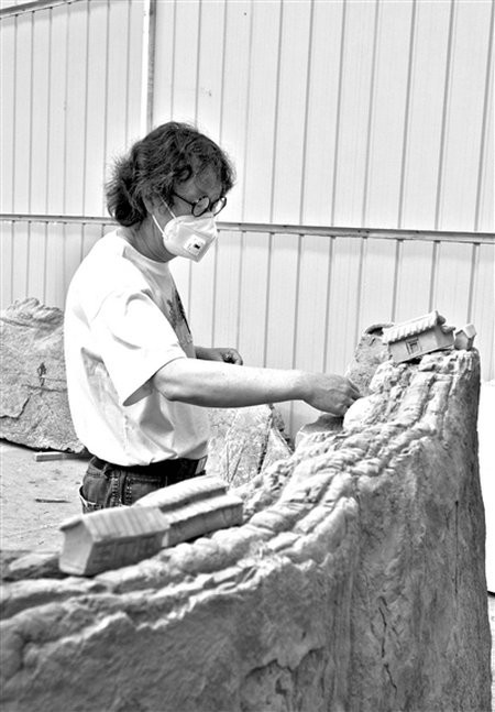 徐冰將用山石等建一個村莊