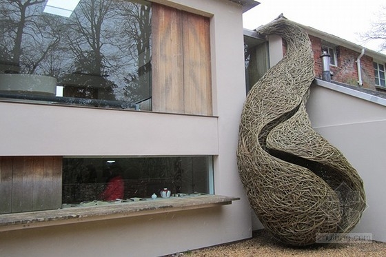 藝術家Laura Bacon用柳樹編織的強大雕塑