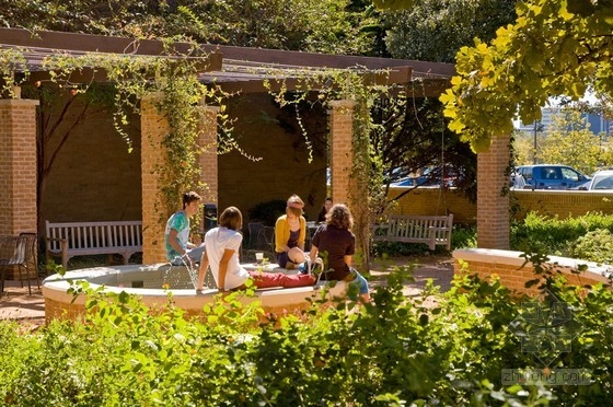 佐佐木公司設計的美國圣愛德華大學景觀總體規(guī)劃