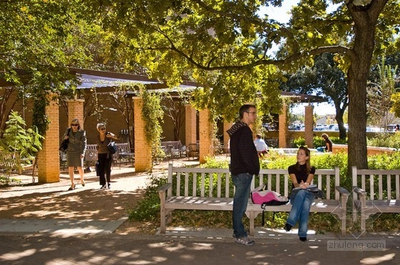 佐佐木公司設計的美國圣愛德華大學景觀總體規(guī)劃