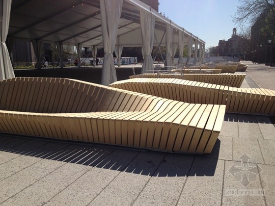 哈佛大學(xué)校園廣場