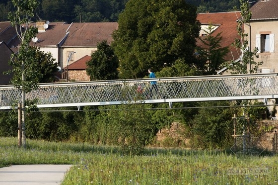 ARPAE設計的法國默爾特河畔的朗萊塔珀發展項目