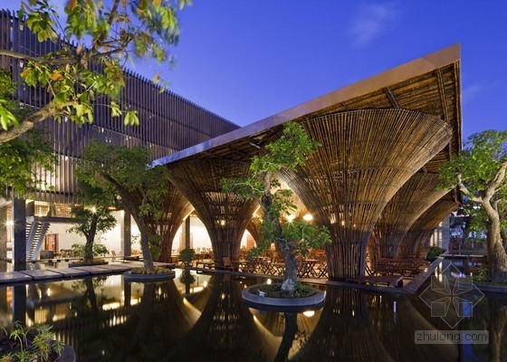 用竹型塔器建成的越南KontumIndochine咖啡館