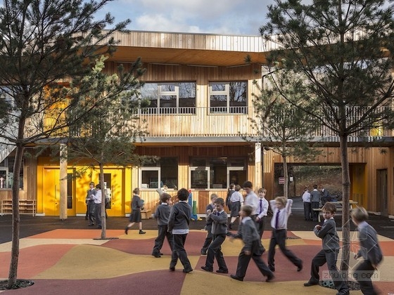 B:D設(shè)計(jì)的英國(guó)肯特學(xué)校的主導(dǎo)景觀(guān)