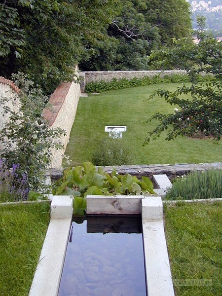 ADPD設(shè)計(jì)的法國(guó)沙朗斯梯田花園