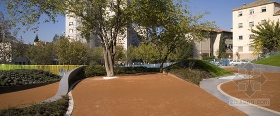 西班牙格蘭納達(dá)的ERAS DE CRISTO公共空間場(chǎng)地規(guī)劃