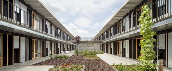 Data AE等設計的西班牙Sant Cugat學生公寓