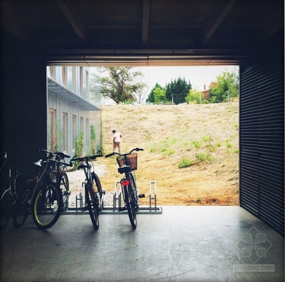 Data AE等設(shè)計(jì)的西班牙Sant Cugat學(xué)生公寓