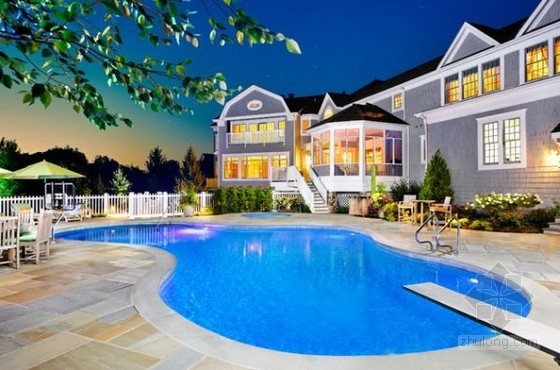 自由形態(tài)泳池的景觀設(shè)計(jì)