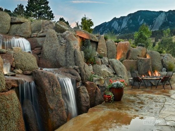 庭院內(nèi)獨特的瀑布景觀設(shè)計